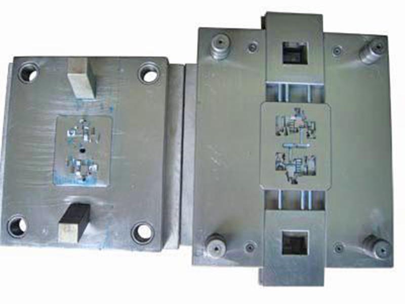 镇沅精密塑料模-01